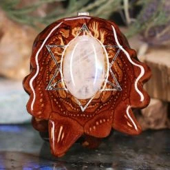 TEP Pendants Moonstone With Silver Merkaba