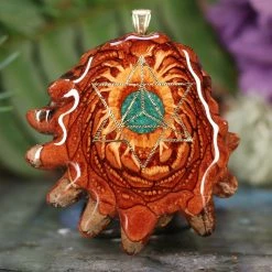 TEP Crushed Malachite (Glows) With Gold Merkaba Pendants