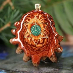 TEP Crushed Malachite (Glows) With Gold Merkaba Pendants