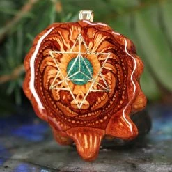 TEP Crushed Malachite (Glows) With Gold Merkaba Pendants