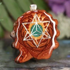 TEP Pendants Crushed Malachite (Glows) With Silver Merkaba