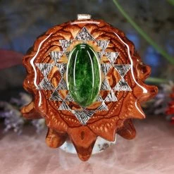 TEP Pendants Chrome Diopside With Silver Sri Yantra