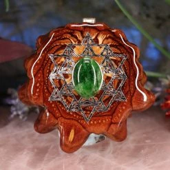 TEP Pendants Chrome Diopside With Silver 64 Star Tetrahedron