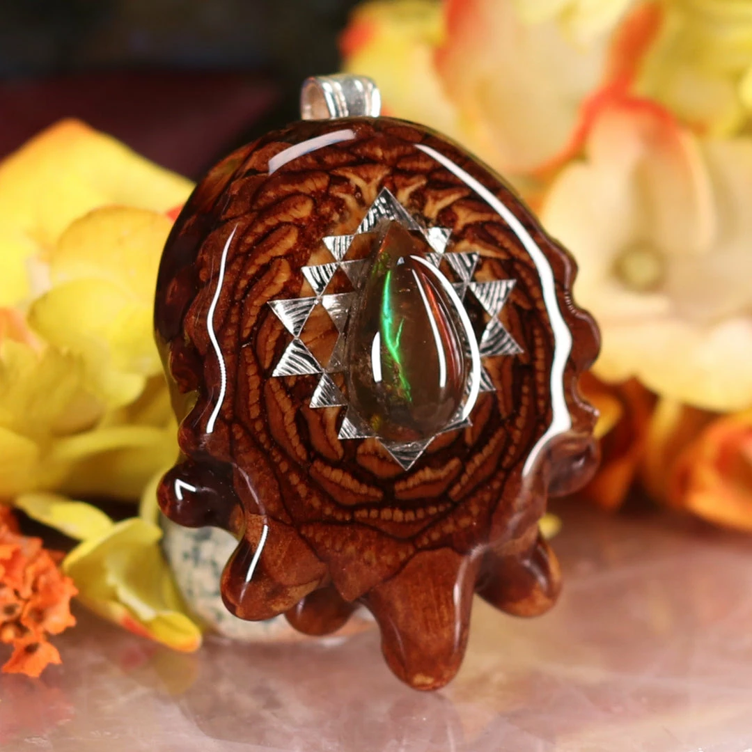 TEP Pendants Ammolite With Silver Sri Yantra 5 TEP Pendants Ammolite With Silver Sri Yantra
