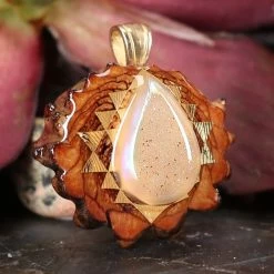 TEP Pendants White Druzy Quartz With Gold Sri Yantra