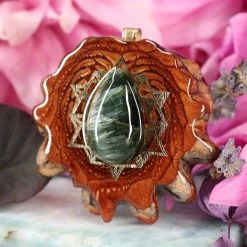 TEP Pendants Seraphinite With Gold 64 Star Tetrahedron