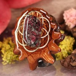 TEP Pendants Eudialyte With Gold Seed Of Life