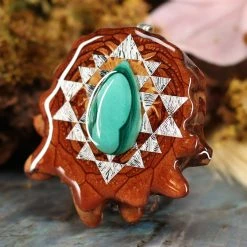 TEP Pendants Malachite With Silver Sri Yantra