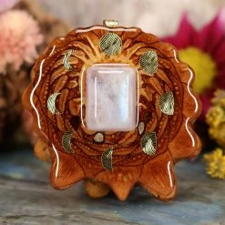 TEP Pendants Moonstone With Gold Moon Cycle