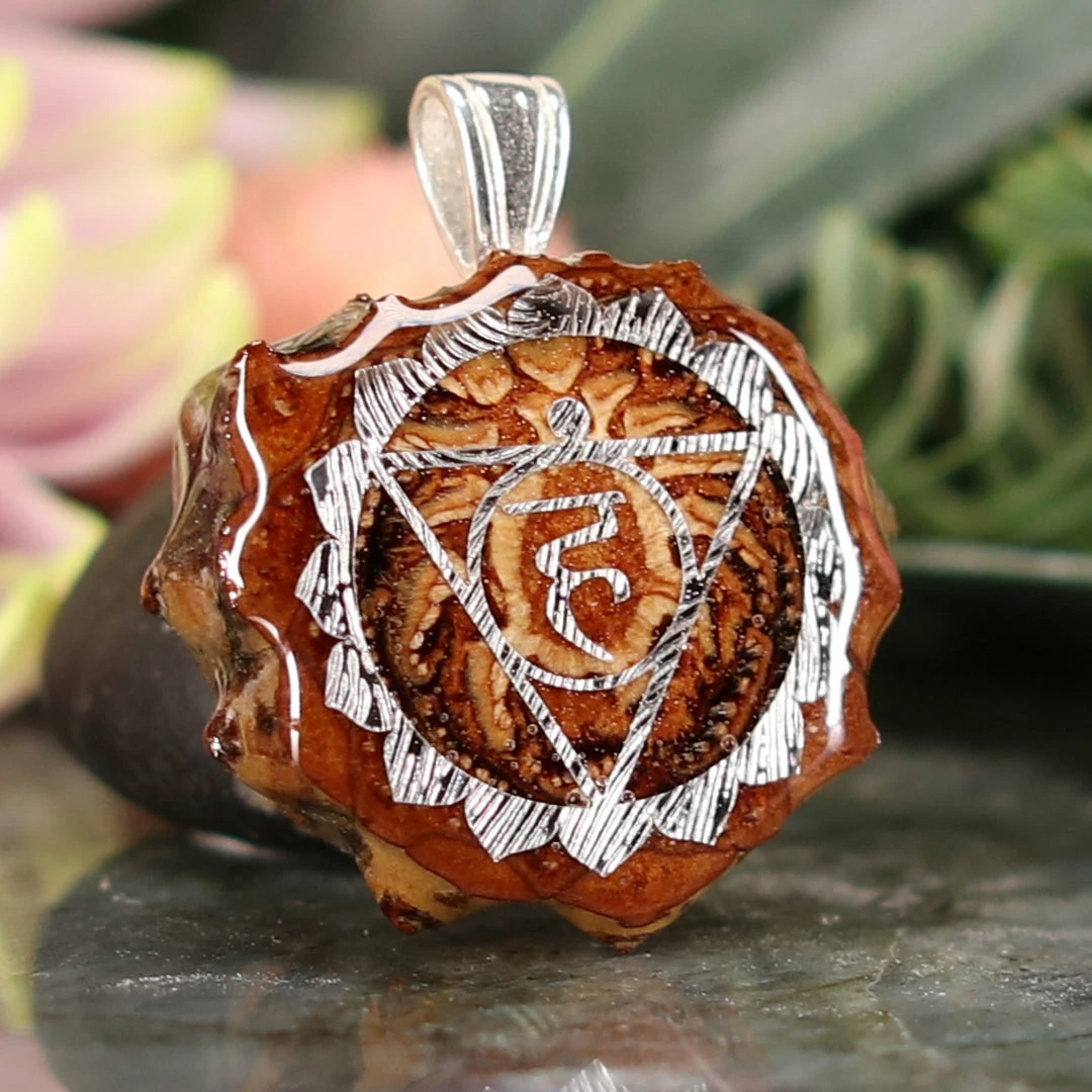 TEP Natural With Silver Throat (5th) Chakra 5 TEP Natural With Silver Throat (5th) Chakra