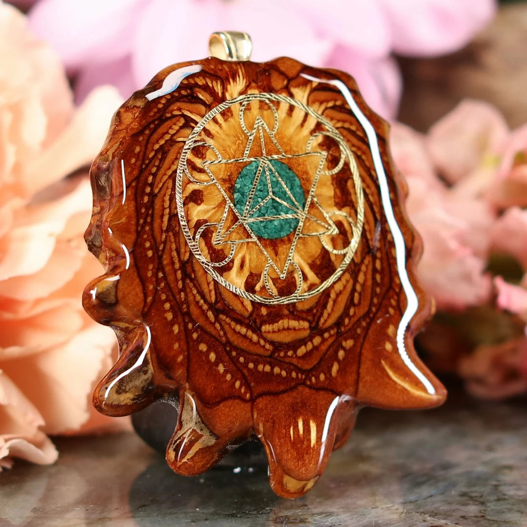 TEP Crushed Malachite (Glows) With Gold Cube Of Metatron 5 TEP Crushed Malachite (Glows) With Gold Cube Of Metatron