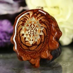 TEP Pendants Natural With Gold Sri Yantra