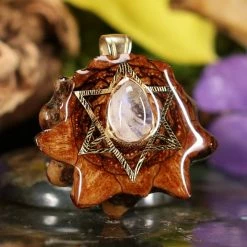 TEP Pendants Moonstone With Gold Merkaba