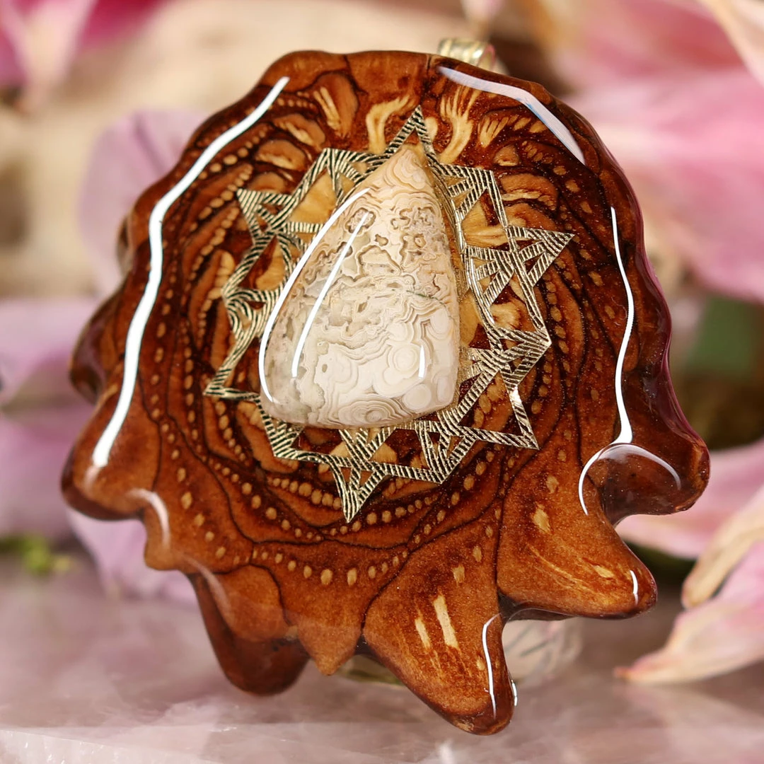 TEP Pendants Crazy Lace Agate With Gold 64 Star Tetrahedron 4 TEP Pendants Crazy Lace Agate With Gold 64 Star Tetrahedron
