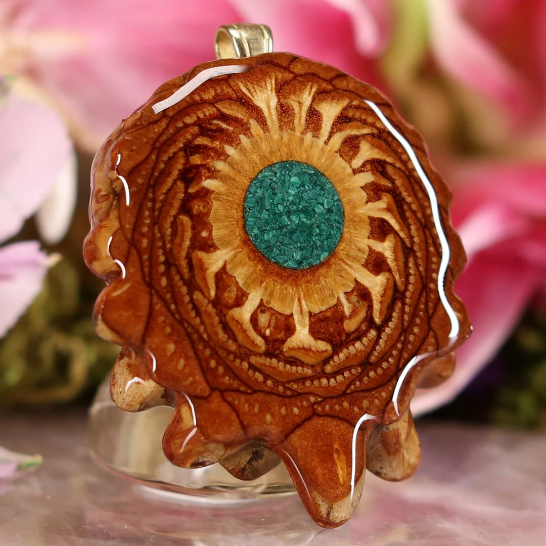 TEP Pendants Crushed Malachite (Glows) 5 TEP Pendants Crushed Malachite (Glows)