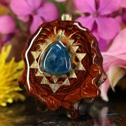 TEP Pendants Blue Apatite With Gold Sri Yantra And Back Om