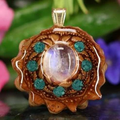 TEP Pendants Moonstone With Multi-Glow