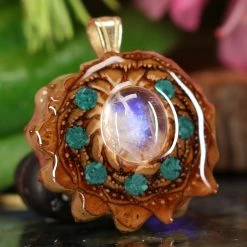 TEP Pendants Moonstone With Multi-Glow