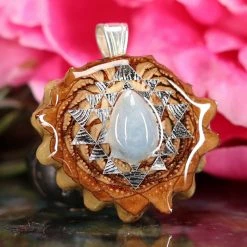 TEP Aquamarine With Silver Sri Yantra