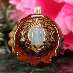 TEP Aquamarine With Gold Sri Yantra