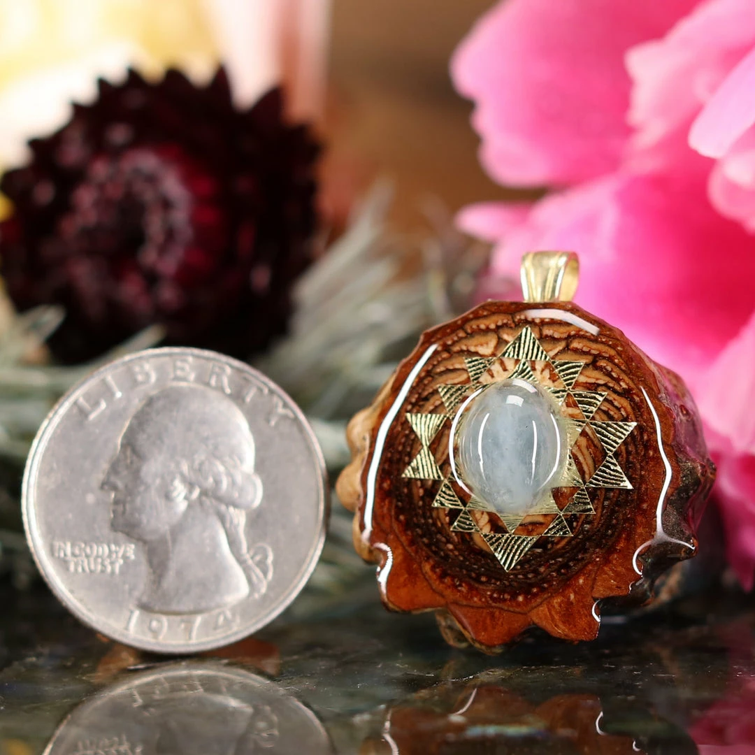 TEP Aquamarine With Gold Sri Yantra 4 TEP Aquamarine With Gold Sri Yantra