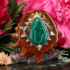 TEP Pendants Malachite With Silver Sri Yantra