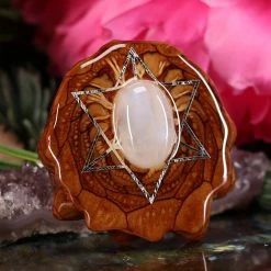 TEP Pendants Moonstone With Silver Merkaba