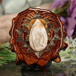 TEP Crazy Lace Agate With Gold Sri Yantra