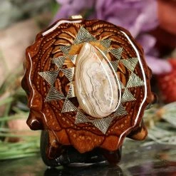 TEP Crazy Lace Agate With Gold Sri Yantra